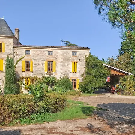 Ferienhaus 5 Bedroom Gorgeous In Sainte-marthe