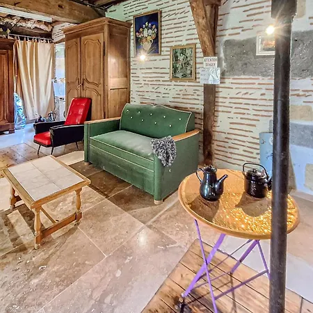 5 Bedroom Gorgeous In Sainte-marthe * Sainte-Marthe (Lot-et-Garonne)